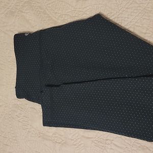 Lululemon, 6, polka dots